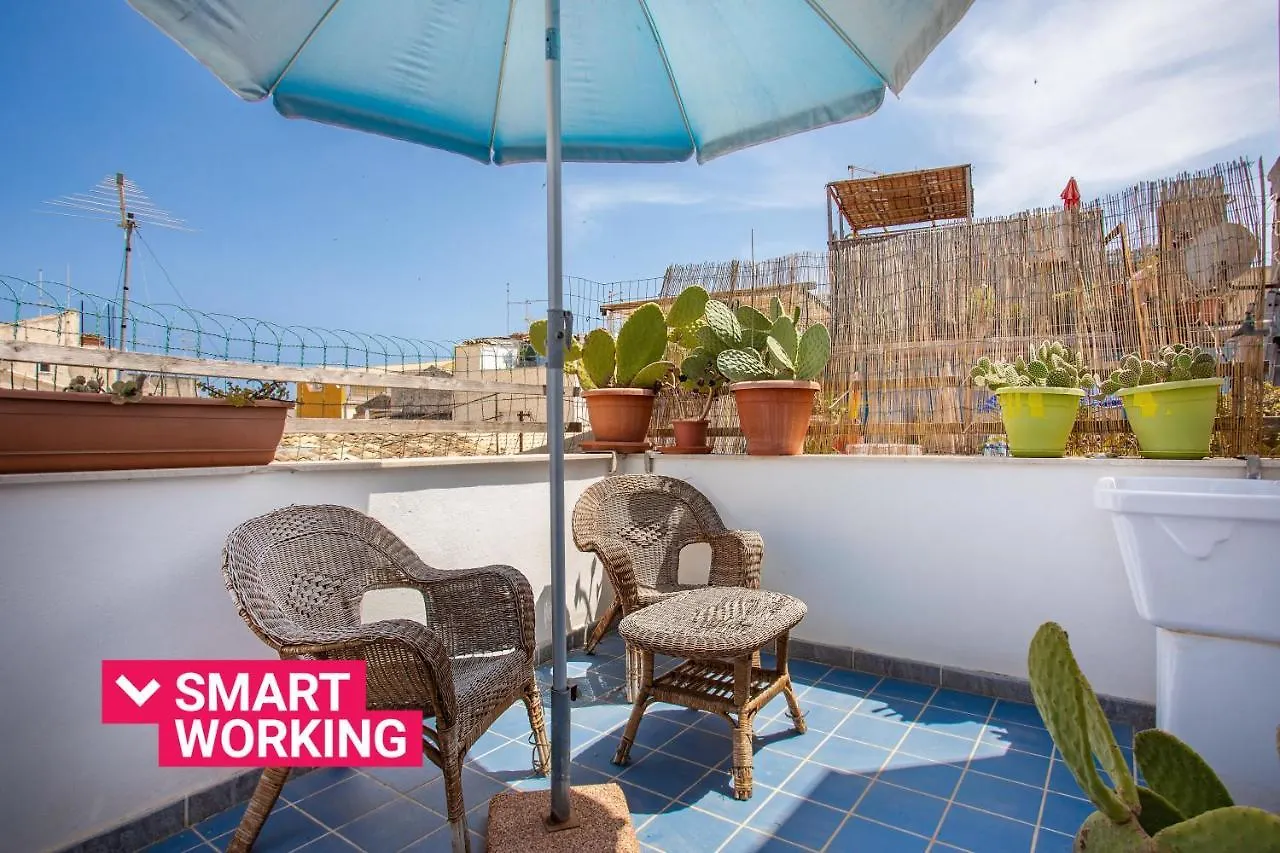 Calipso Apartments Ortigia location